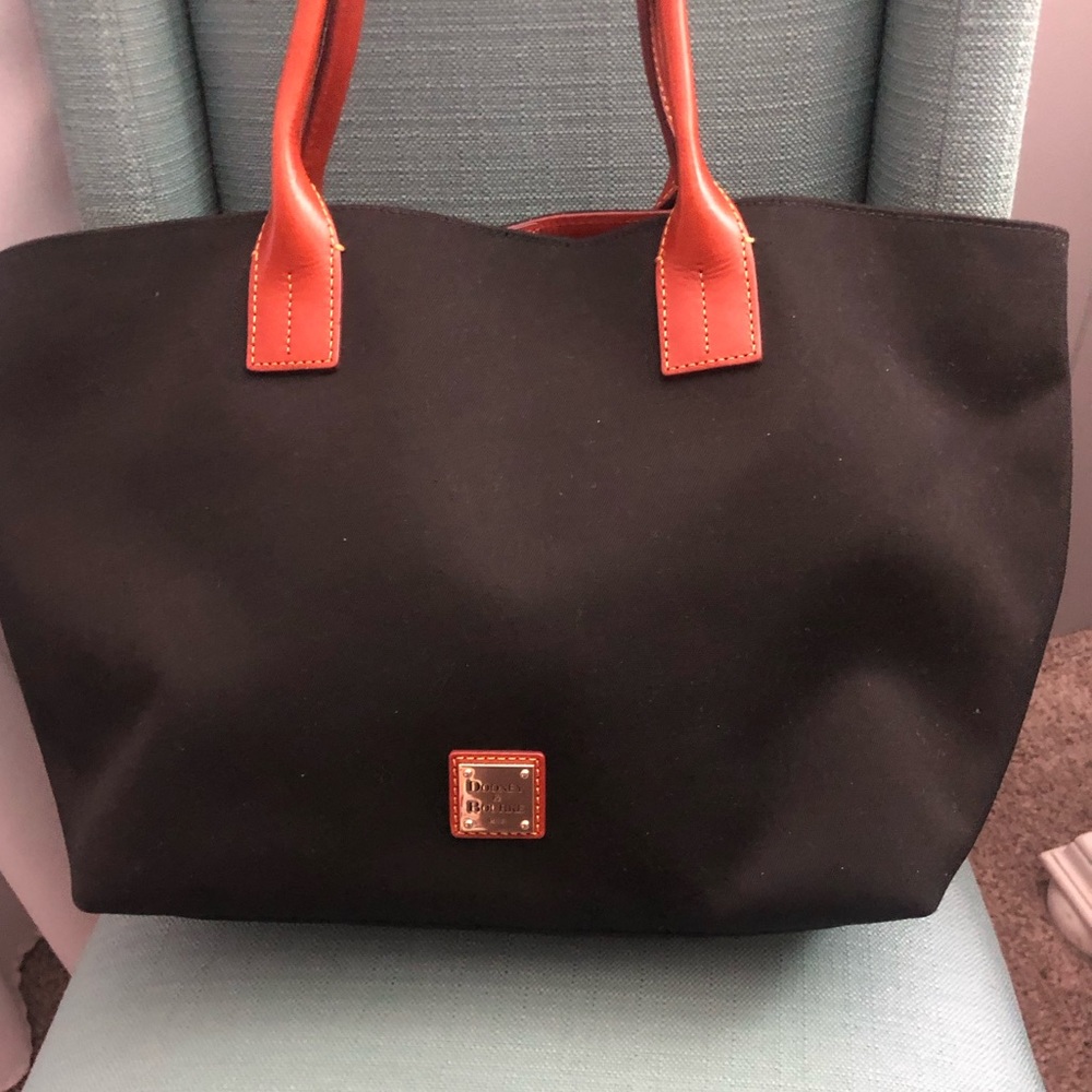 LIKE NEW AUTHENTIC DOONEY